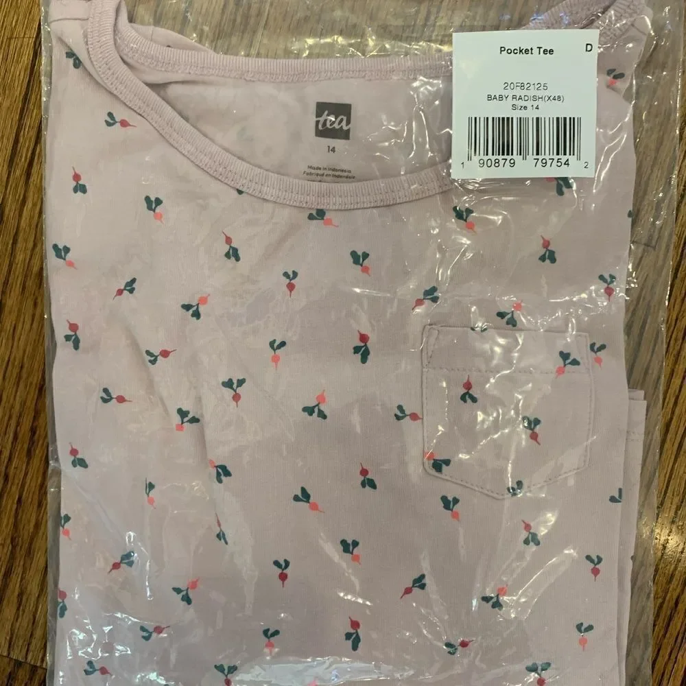 NWT New TEA COLLECTION Baby Radish Print Pocket Tee Shirt Lavender 14